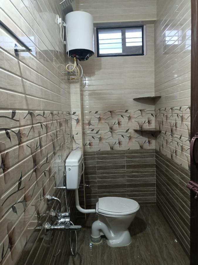Four Seasons Home Stay 蒂鲁帕蒂 外观 照片