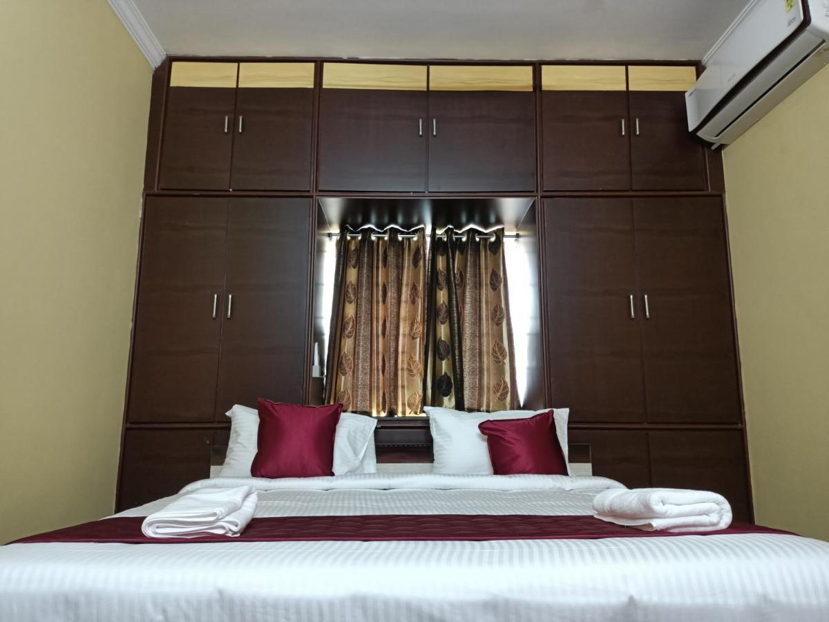 Four Seasons Home Stay 蒂鲁帕蒂 外观 照片