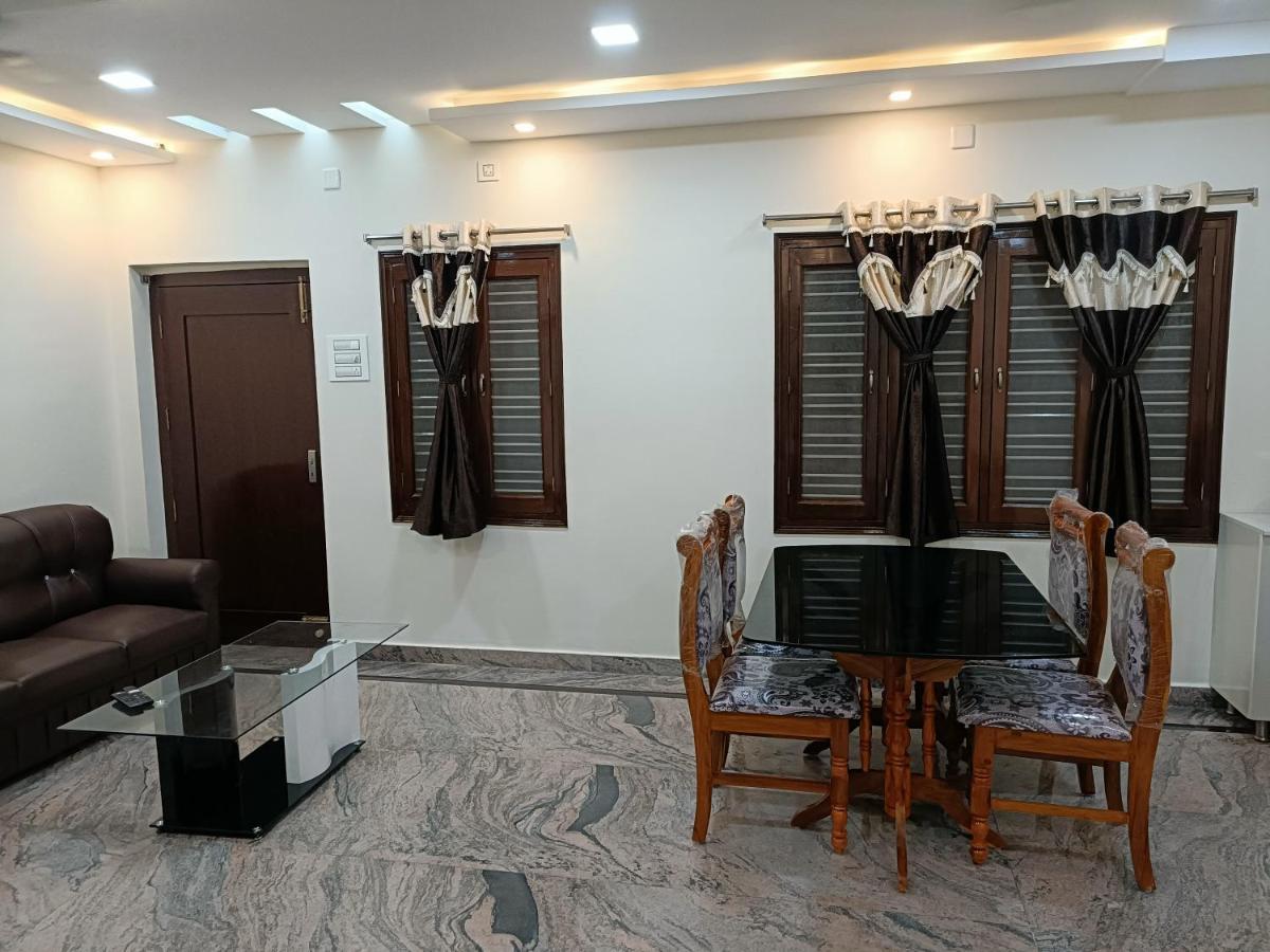 Four Seasons Home Stay 蒂鲁帕蒂 外观 照片